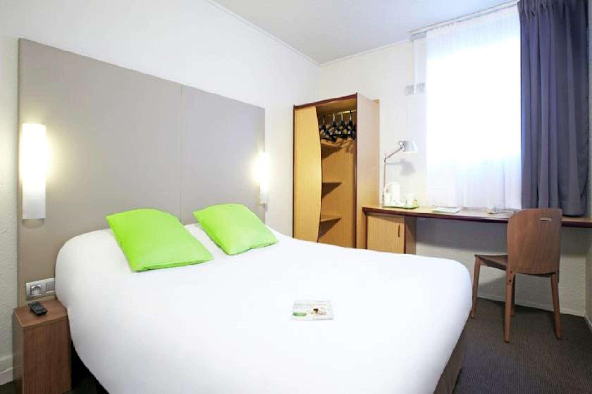 Campanile Lyon Dardilly Porte De Lyon Habitación foto